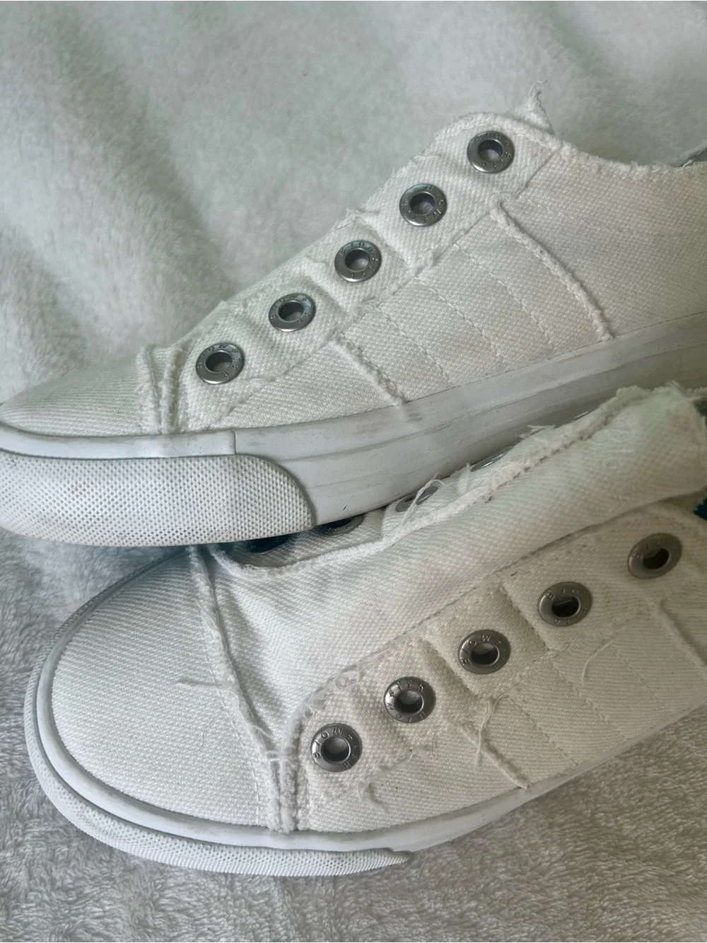 White Blowfish Malibu Women’s Sneakers